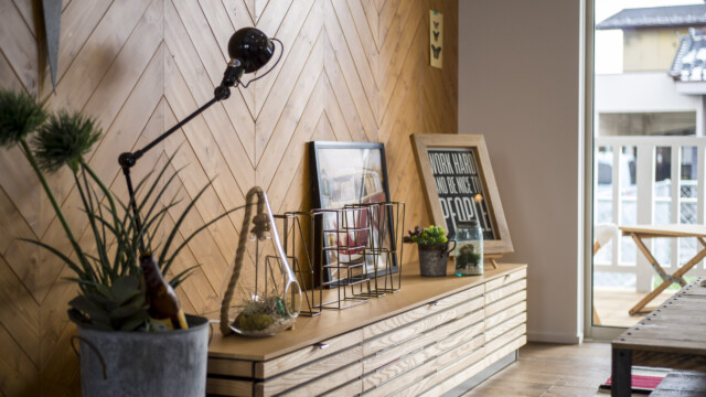 ヘリンボーンと似合うTVボード