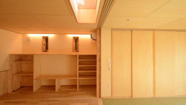 リビング、畳の部屋