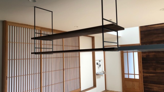 アイアンラックと障子