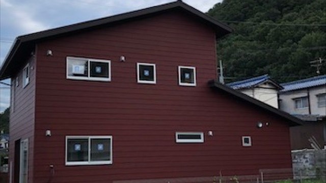 カッコいい和モダンの家ガルバリウム鋼板の外観