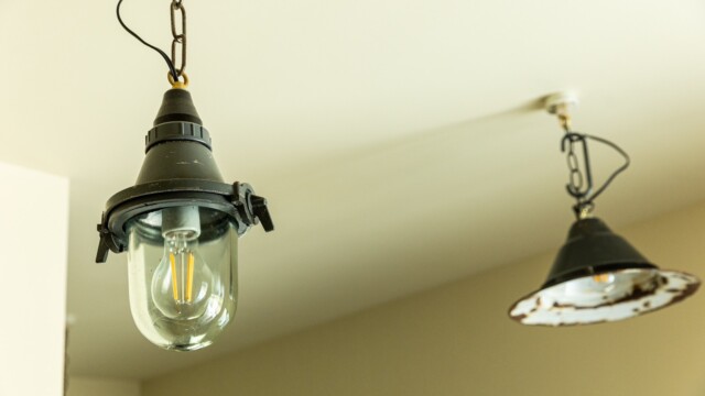 ヴィンテージランプ 岐阜加藤住建施工事例 注文住宅 ミルクペイントの壁